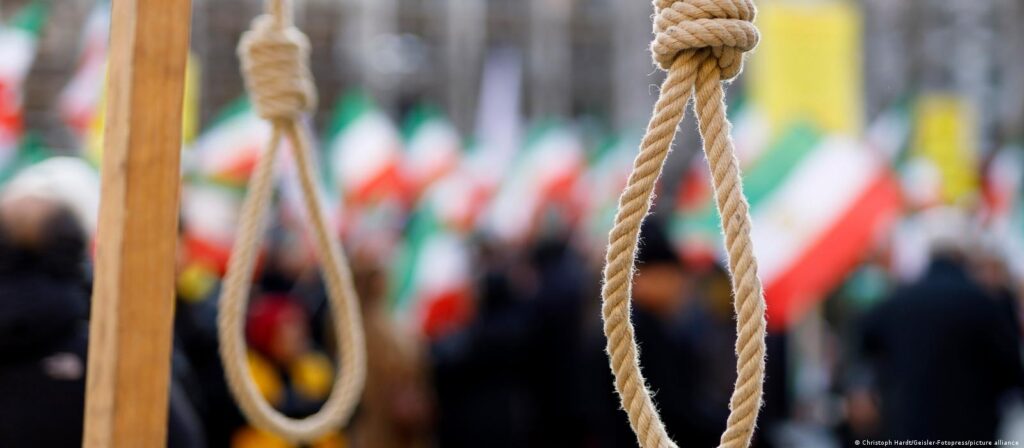 ایران کابو ۱۰۰ کسان اعدام کړي دي