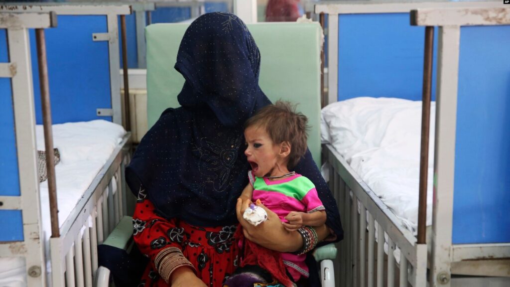 ملګري ملتونه: افغانستان کې ۳.۲ میلیونه ماشومان او ښځې په خوارځواکۍ اخته دي