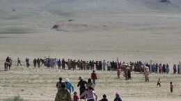 له پاکستانه را ایستل