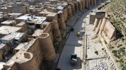 تاریخي اثارو