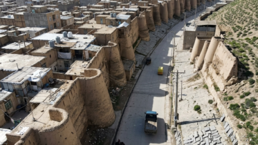 تاریخي اثارو